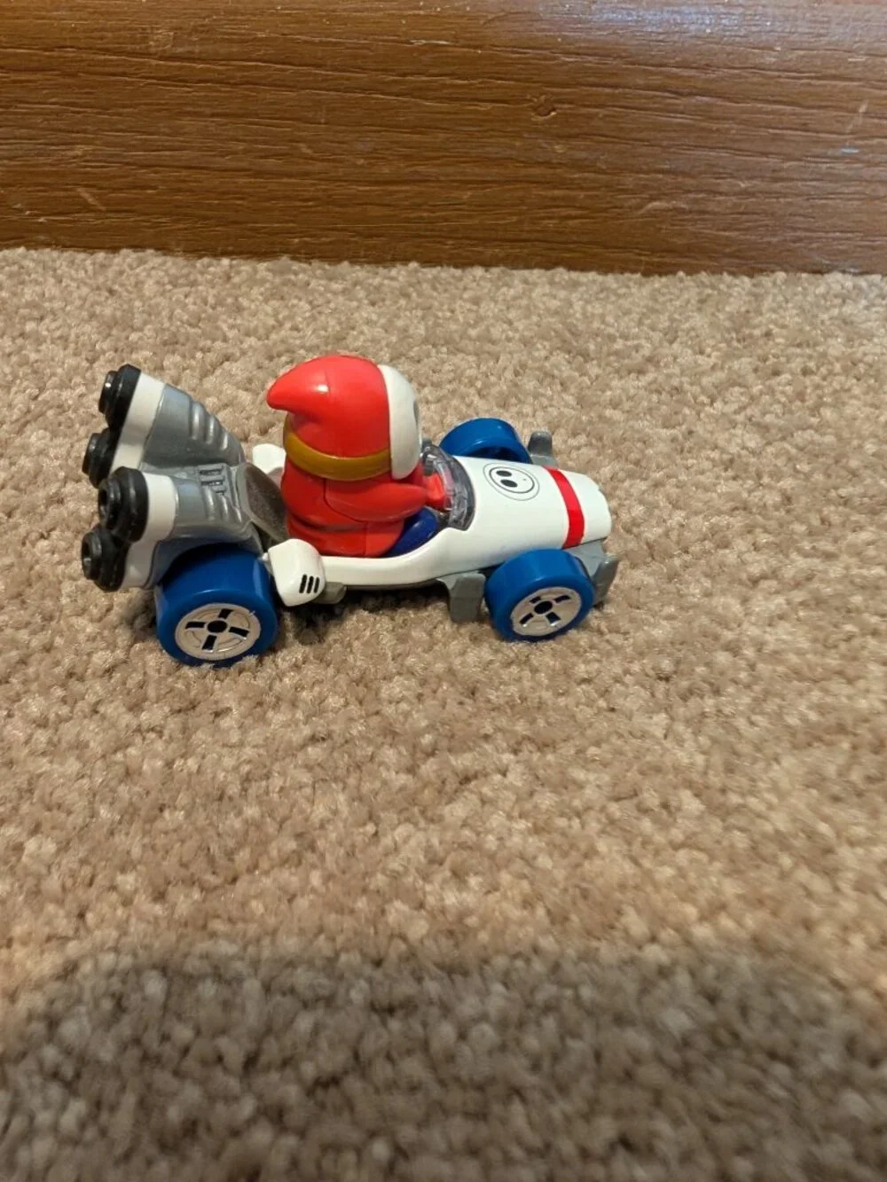 2018 HOT WHEELS NINTENDO MARIO KART SHY GUY B DASHER WHITE CAR